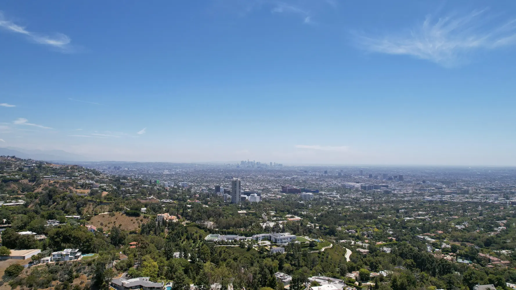 Aerial photo of the city of Los Angeles